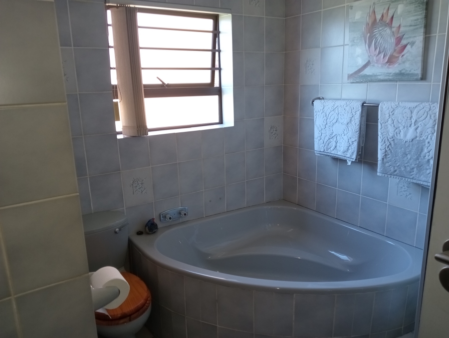 3 Bedroom Property for Sale in Campher Park Eastern Cape